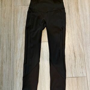 Lululemon Olive green High-Waisted Leggings with pockets